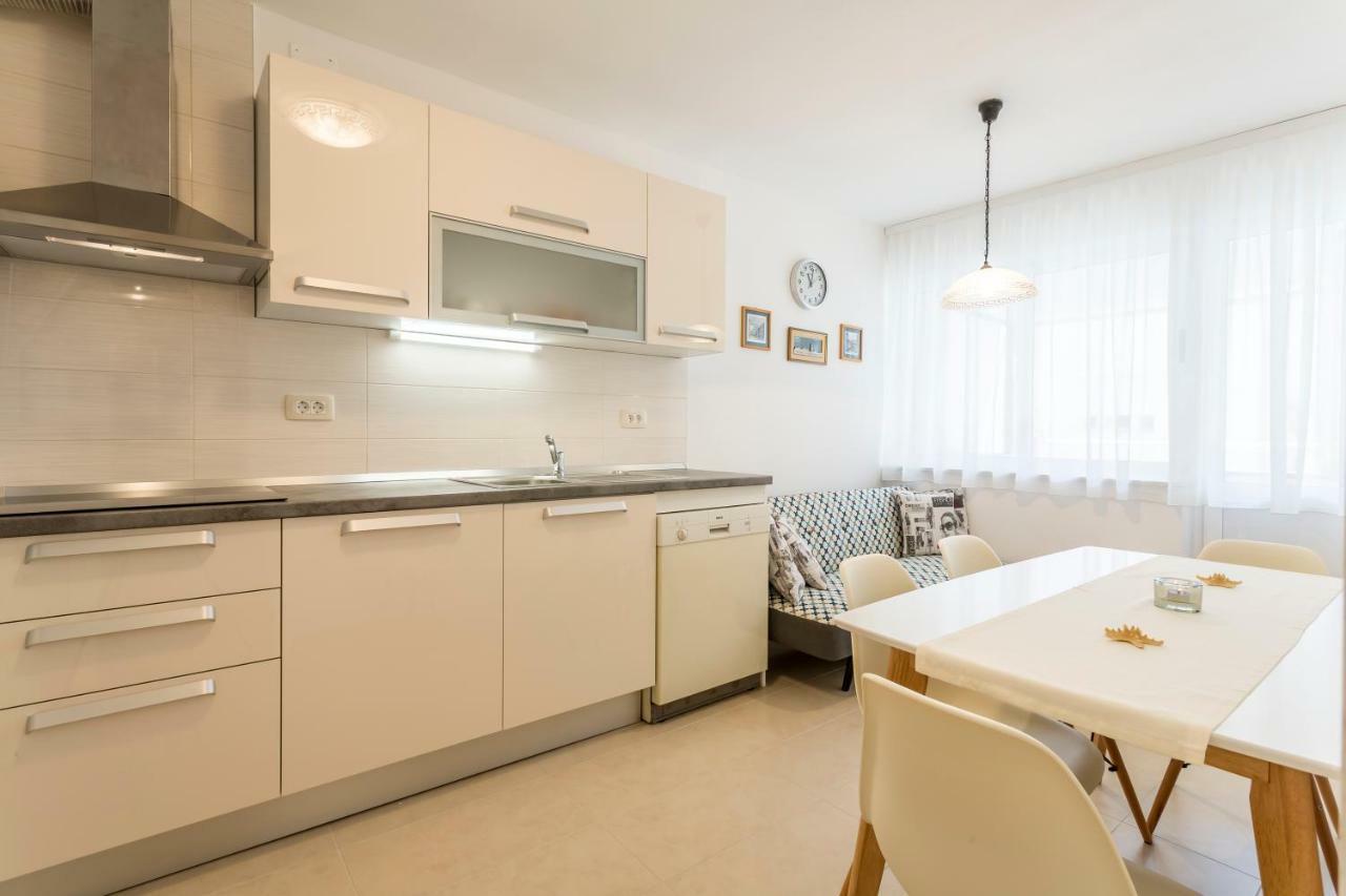 Modern Apartment Near The Beach And Center Of สปลิท ภายนอก รูปภาพ