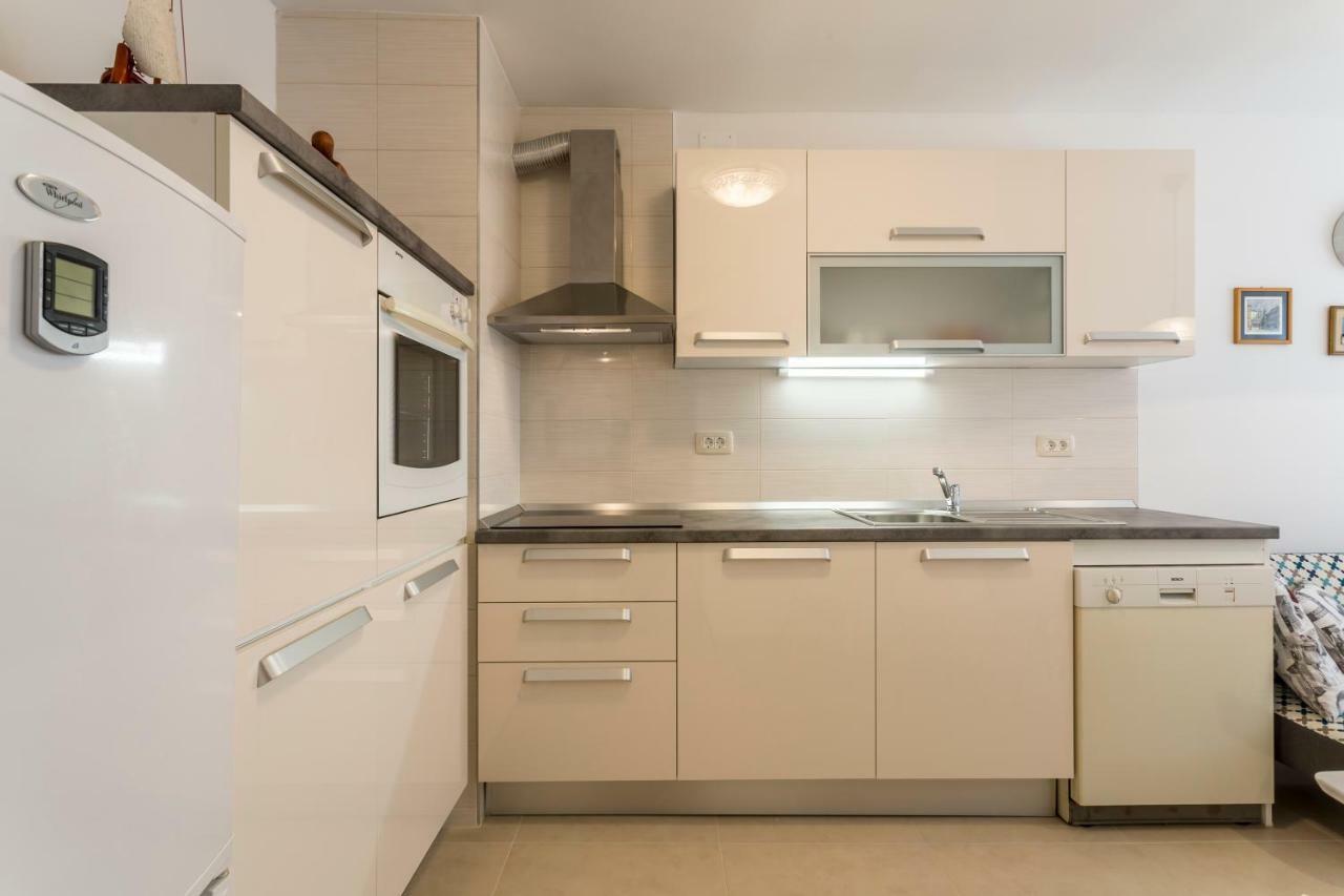 Modern Apartment Near The Beach And Center Of สปลิท ภายนอก รูปภาพ
