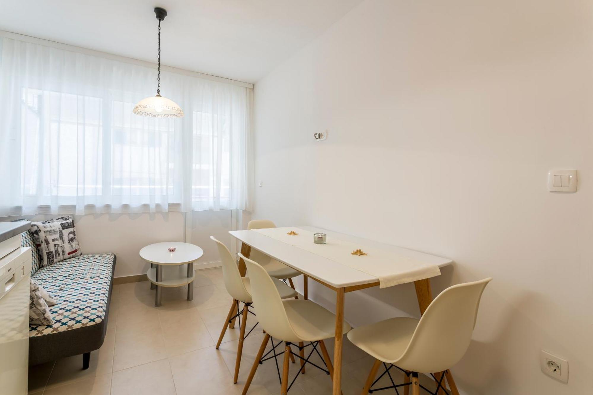 Modern Apartment Near The Beach And Center Of สปลิท ภายนอก รูปภาพ